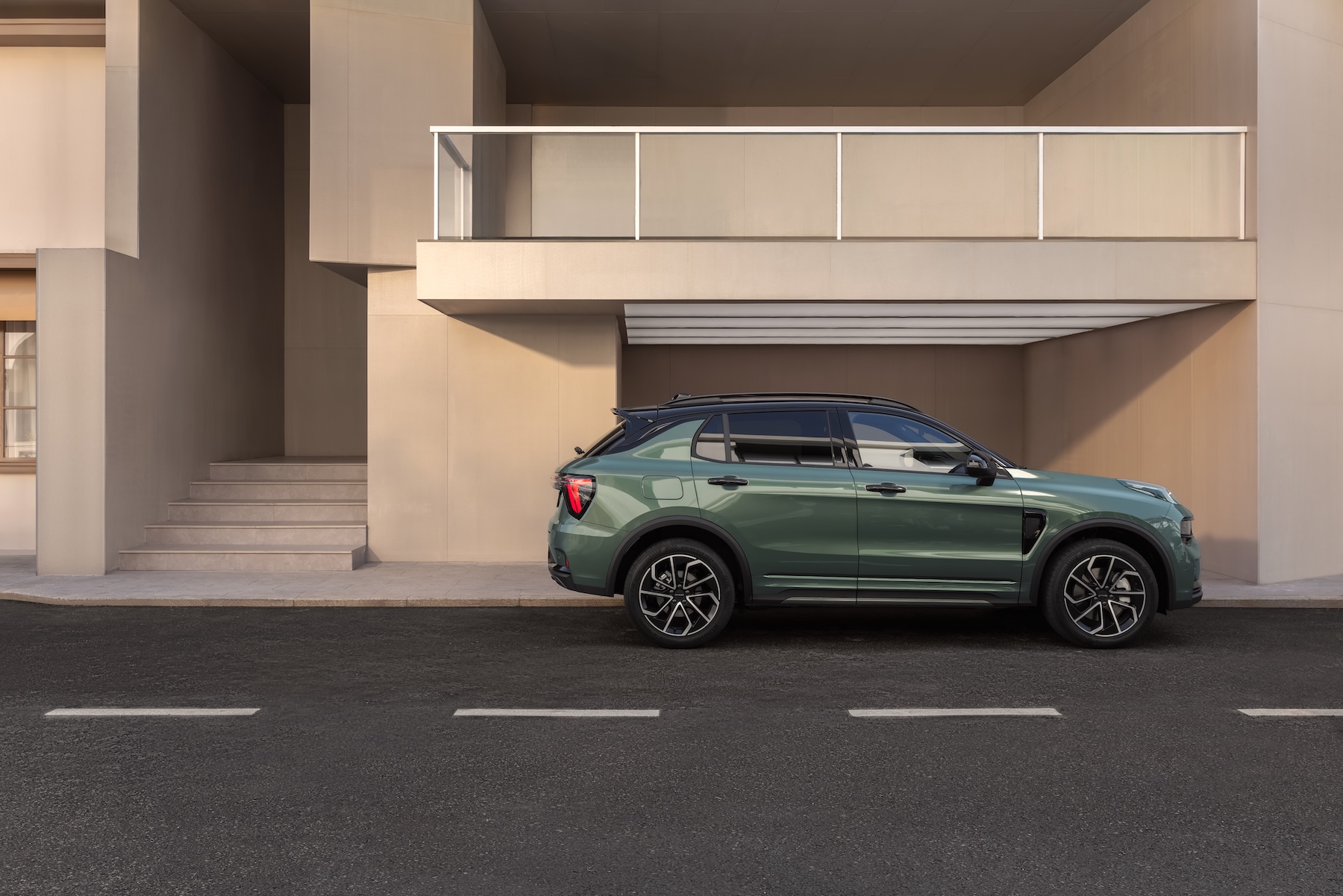 Lynk & Co 01